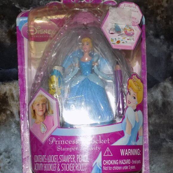 Disney Princess Locket Stamper Activity NEW RARE - Picture 2 of 3